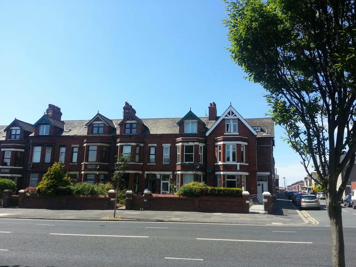 Maindee Guest House Barrow-in-Furness Exterior photo